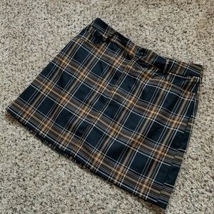 Black Plaid Skirt🖤